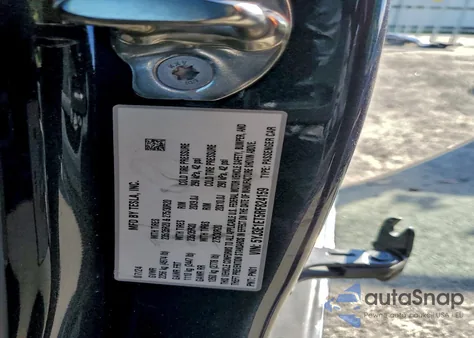 2024 Tesla Model 3 z USA, uszkodzony, nr VIN 5YJ3E1ET5RF824159